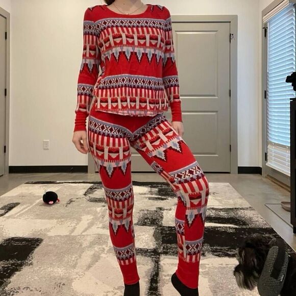 Victoria's Secret Red Fair Isle Thermal Knit Pajama Set - Picture 1 of 10